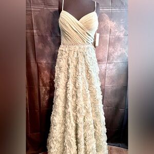 Say Yes to The Dress NWT Mint Green Long Formal Gown Dress.  Size 0